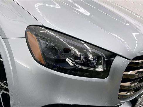 Used 2026 Mercedes-Benz GLS 450 4MATIC image 26