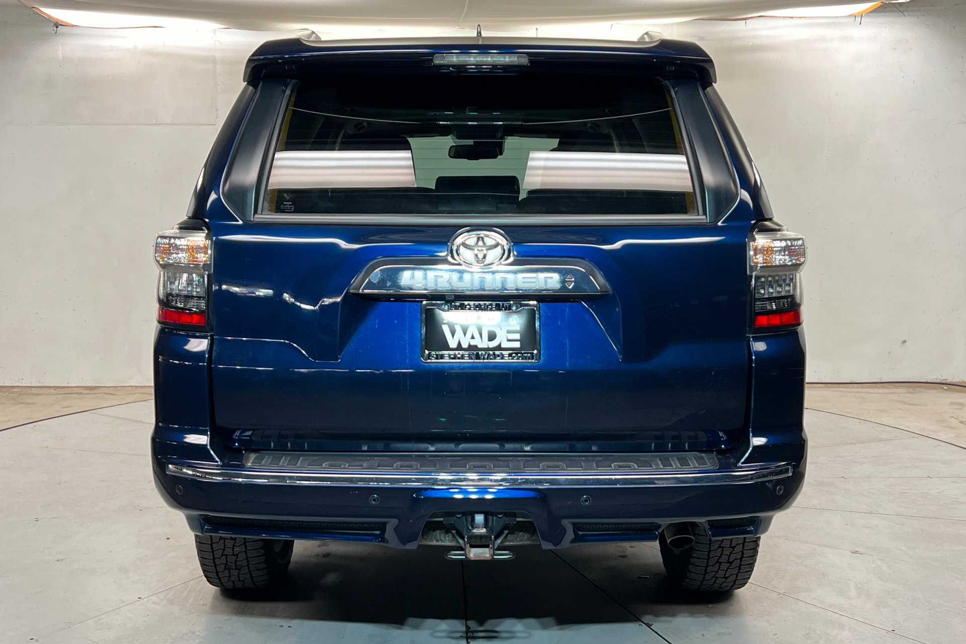 Used 2023 Toyota 4Runner Limited AWD/4WD image 5