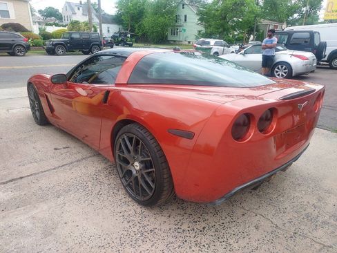 Used 2005 Chevrolet Corvette Coupe w/ Preferred Equipment Group RWD image 7