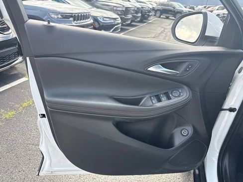 Used 2024 Buick Encore GX Sport Touring FWD image 11