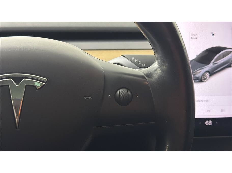 Used 2018 Tesla Model 3 Long Range RWD image 28