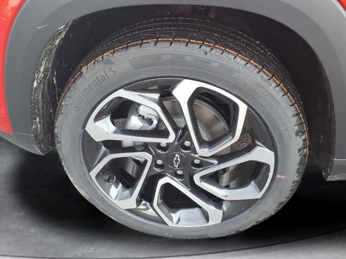New 2026 Chevrolet Trax RS w/ Driver Confidence Package FWD image 14
