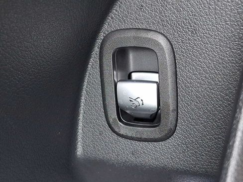Used 2026 Mercedes-Benz GLC 300 4MATIC image 23