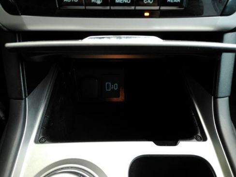 Used 2023 Ford Explorer XLT RWD image 45