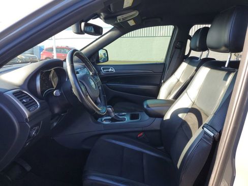 Used 2020 Jeep Grand Cherokee Altitude image 5