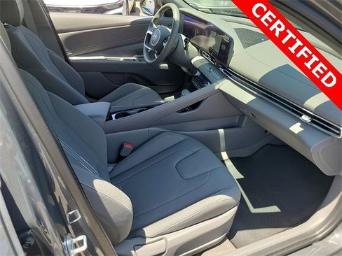 Used 2024 Hyundai Elantra SEL w/ Convenience Package image 15