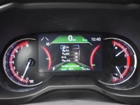 Used 2024 Toyota RAV4 XLE FWD image 25