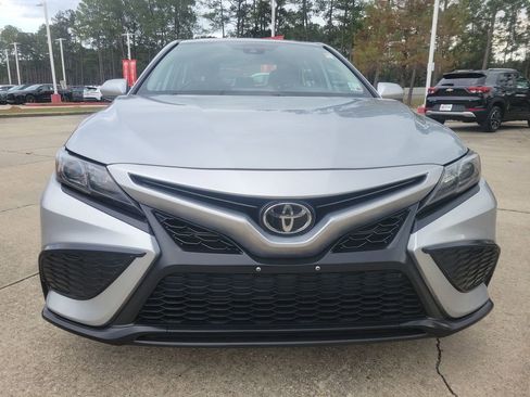 Certified 2021 Toyota Camry SE image 10