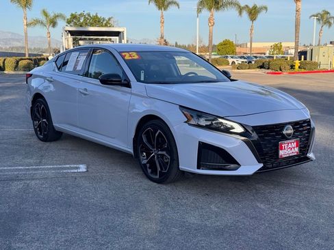 Certified 2023 Nissan Altima 2.5 SR image 2