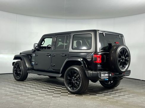 Used 2023 Jeep Wrangler Unlimited Sahara w/ Cold Weather Group image 10