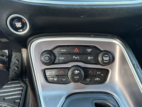 Used 2019 Dodge Challenger R/T RWD image 23