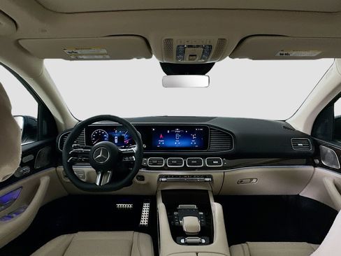 Used 2026 Mercedes-Benz GLS 450 4MATIC image 29