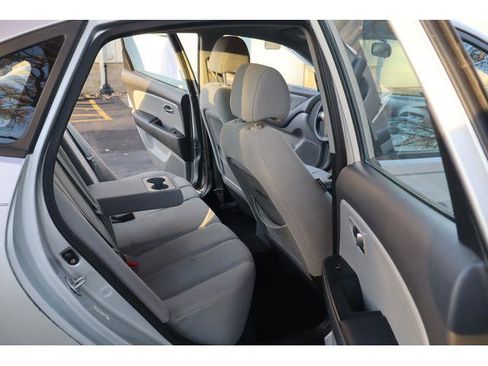 Used 2010 Hyundai Elantra GLS image 15