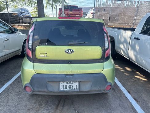 Used 2014 Kia Soul + w/ UVO w/Eservices Package FWD image 9