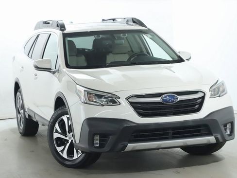 Used 2020 Subaru Outback Limited image 2