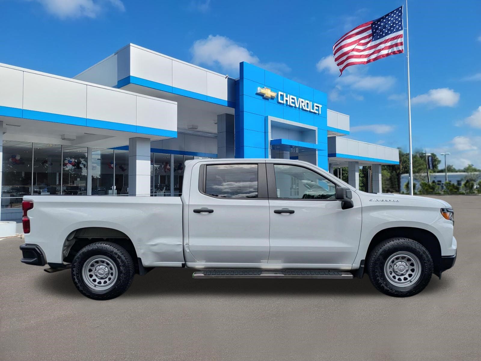 Used 2024 Chevrolet Silverado 1500 W/T RWD image 2