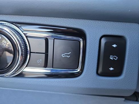 Used 2021 Lincoln Navigator L Black Label w/ Cargo Convenience Package AWD/4WD image 39