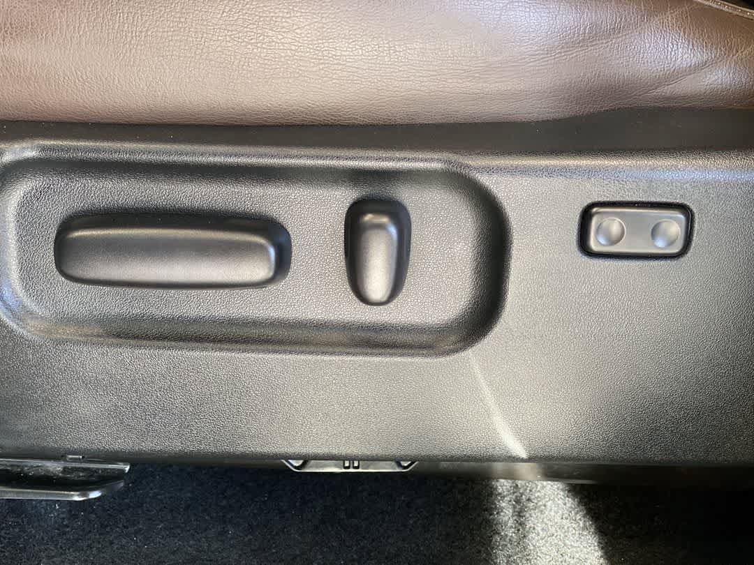 Certified 2021 Toyota Tacoma Limited AWD/4WD image 15