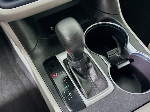 Used 2019 Toyota Highlander LE image 23