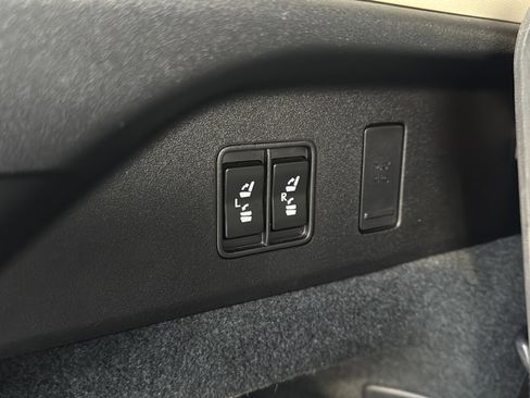 Used 2022 Lexus RX 350L Premium image 28