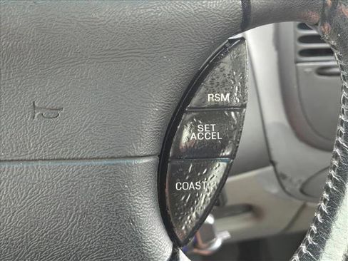 Used 1999 Ford F150 Lightning image 17