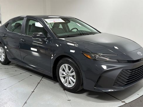 Used 2026 Toyota Camry LE image 3