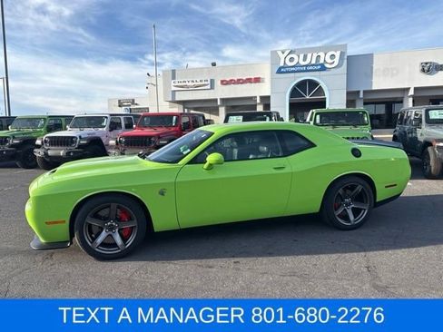 Used 2023 Dodge Challenger SRT Hellcat RWD image 2