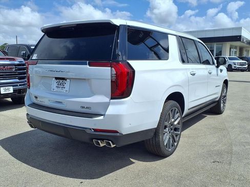 New 2026 GMC Yukon XL Denali Ultimate w/ LPO, Get Active Package image 4