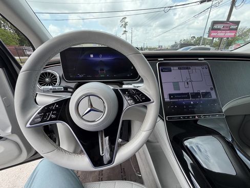 Used 2023 Mercedes-Benz EQS 450+ SUV image 13