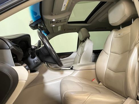 Used 2018 Cadillac Escalade Premium Luxury image 14