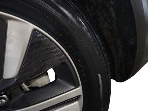 Used 2022 Kia Niro LXS image 27