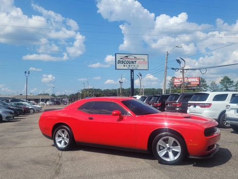 Used 2023 Dodge Challenger SXT RWD image 1