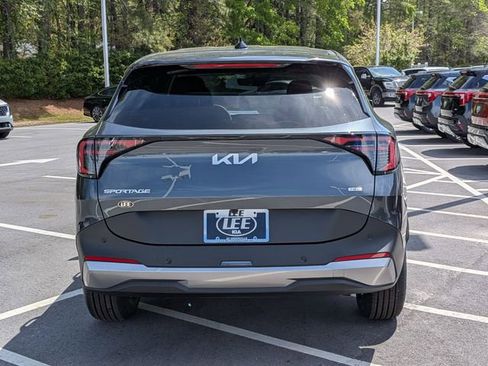 New 2026 Kia Sportage LX FWD image 4
