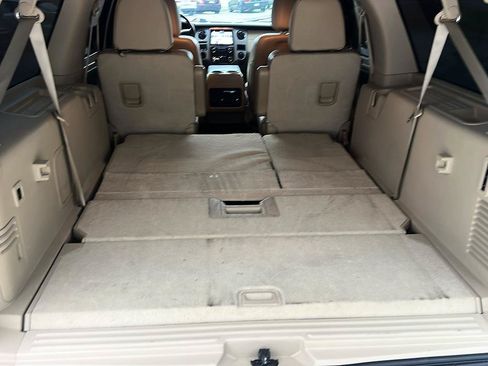 Used 2017 Ford Expedition EL XLT w/ Equipment Group 202A RWD image 10