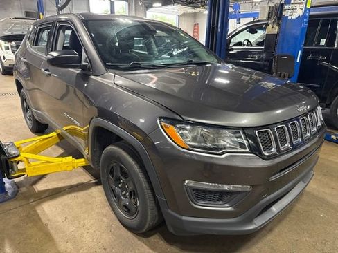 Used 2019 Jeep Compass Sport FWD image 6