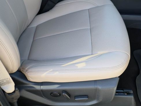 Used 2023 Ford Expedition Max XLT image 33