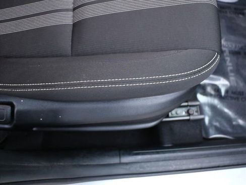 Used 2022 Hyundai Venue SEL w/ Cargo Package image 9