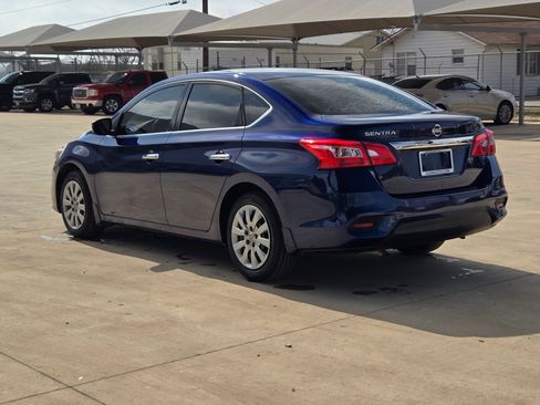 Used 2018 Nissan Sentra S image 5