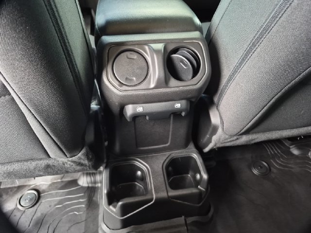 Used 2022 Jeep Wrangler Unlimited Sport AWD/4WD image 15