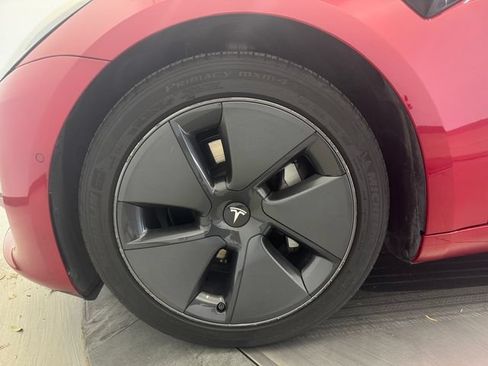 Used 2021 Tesla Model 3 Standard Range Plus RWD image 9
