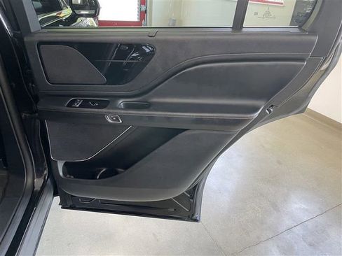 Used 2023 Lincoln Aviator AWD image 24