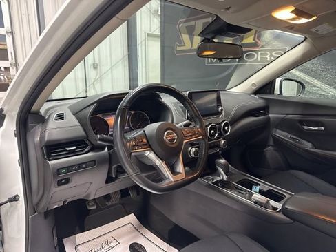 Used 2022 Nissan Sentra SV w/ Trunk Package image 6