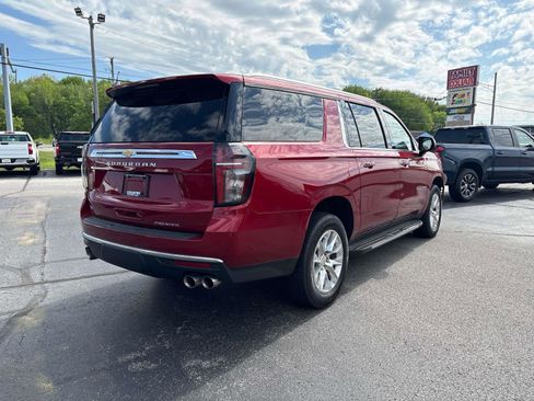 Used 2024 Chevrolet Suburban Premier AWD/4WD image 6
