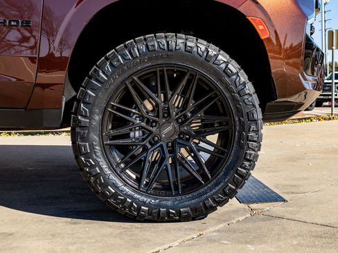 Used 2023 Chevrolet Tahoe Z71 w/ Off-Road Capability Package image 12