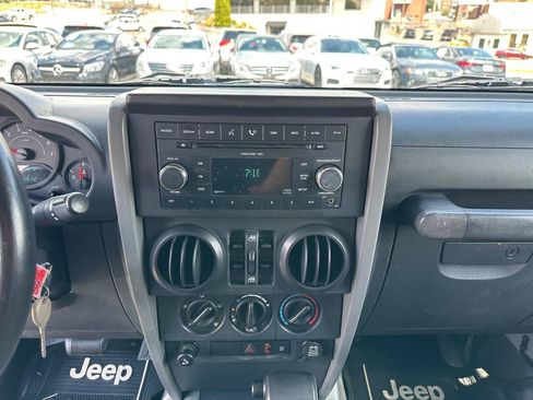 Used 2007 Jeep Wrangler Unlimited X RWD image 41