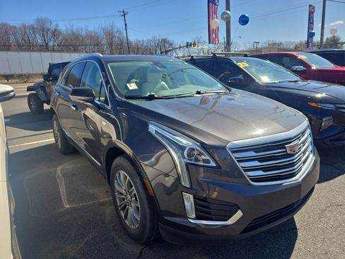 Used 2018 Cadillac XT5 Luxury w/ Driver Awareness Package image 3