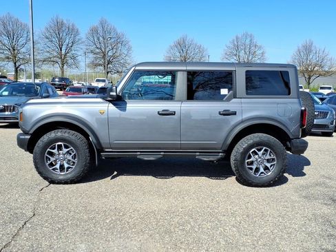 Used 2023 Ford Bronco Badlands AWD/4WD image 2