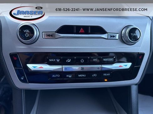 Used 2023 Ford Explorer XLT w/ Equipment Group 202A image 16