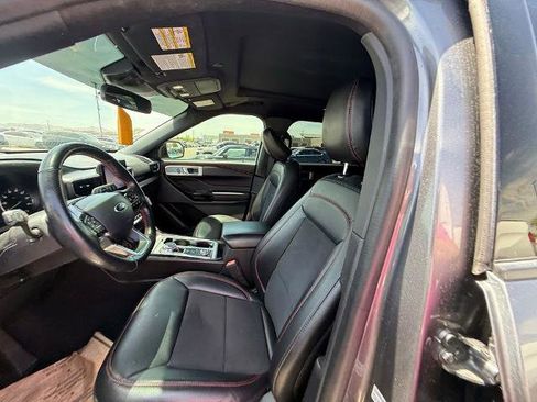 Used 2022 Ford Explorer ST-Line w/ Class IV Trailer Tow Package AWD/4WD image 14