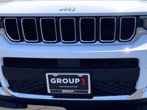 Used 2025 Jeep Grand Cherokee L Laredo w/ Luxury Tech Group I RWD image 30